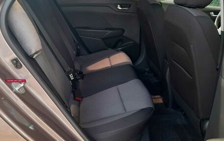 Hyundai Solaris II рестайлинг, 2018 год, 1 560 000 рублей, 4 фотография