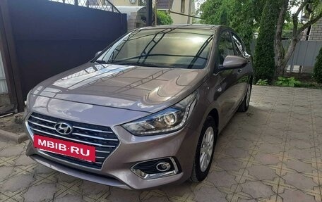 Hyundai Solaris II рестайлинг, 2018 год, 1 560 000 рублей, 7 фотография