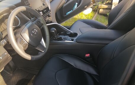 Toyota Camry, 2021 год, 2 900 000 рублей, 6 фотография