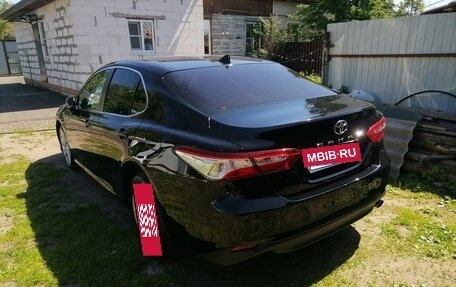 Toyota Camry, 2021 год, 2 900 000 рублей, 5 фотография