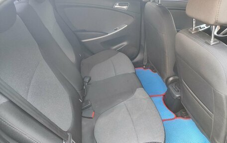Hyundai Solaris II рестайлинг, 2013 год, 690 000 рублей, 11 фотография
