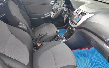 Hyundai Solaris II рестайлинг, 2013 год, 690 000 рублей, 9 фотография