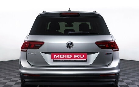 Volkswagen Tiguan II, 2019 год, 2 490 000 рублей, 6 фотография