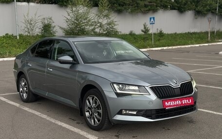 Skoda Superb III рестайлинг, 2019 год, 2 250 000 рублей, 2 фотография