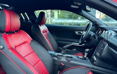 Ford Mustang VI рестайлинг, 2017 год, 2 950 000 рублей, 19 фотография