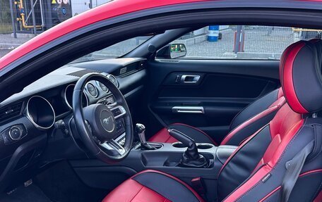 Ford Mustang VI рестайлинг, 2017 год, 2 950 000 рублей, 23 фотография