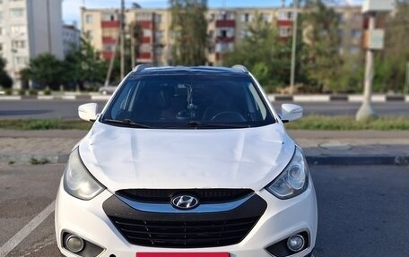 Hyundai ix35 I рестайлинг, 2013 год, 950 000 рублей, 18 фотография