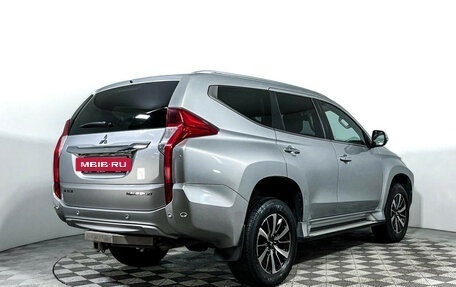 Mitsubishi Pajero Sport III рестайлинг, 2017 год, 2 547 000 рублей, 5 фотография