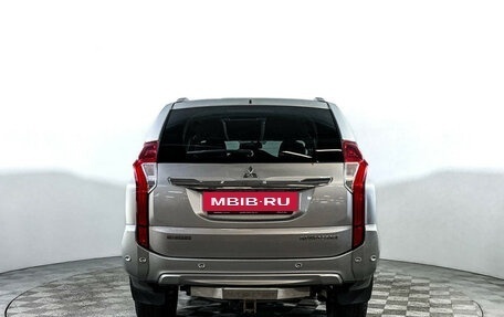 Mitsubishi Pajero Sport III рестайлинг, 2017 год, 2 547 000 рублей, 6 фотография