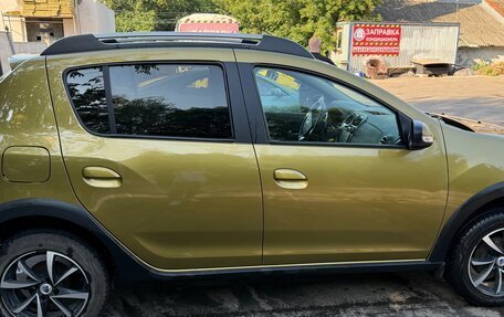 Renault Sandero II рестайлинг, 2015 год, 980 000 рублей, 4 фотография