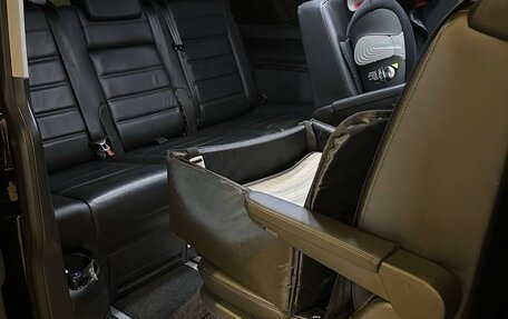 Volkswagen Multivan T6 рестайлинг, 2019 год, 4 500 000 рублей, 12 фотография