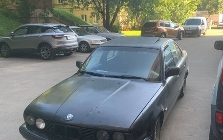 BMW 5 серия, 1988 год, 300 000 рублей, 9 фотография