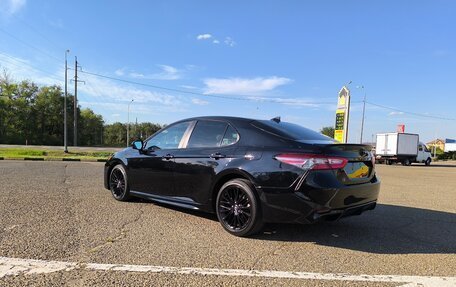 Toyota Camry, 2019 год, 2 800 000 рублей, 5 фотография