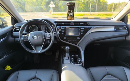Toyota Camry, 2019 год, 2 800 000 рублей, 19 фотография