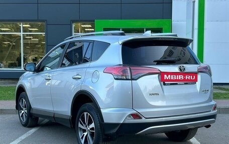 Toyota RAV4, 2017 год, 2 450 000 рублей, 4 фотография