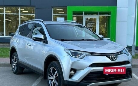 Toyota RAV4, 2017 год, 2 450 000 рублей, 3 фотография
