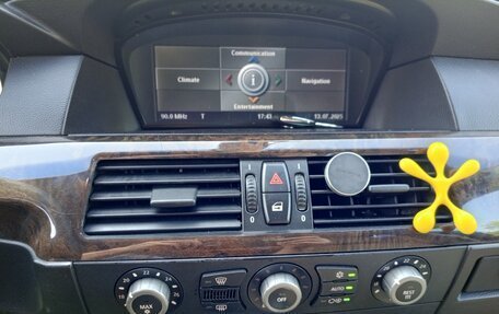 BMW 5 серия, 2004 год, 1 500 000 рублей, 10 фотография