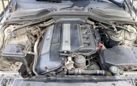 BMW 5 серия, 2004 год, 1 500 000 рублей, 11 фотография