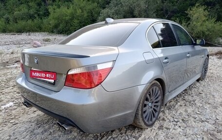 BMW 5 серия, 2004 год, 1 500 000 рублей, 7 фотография