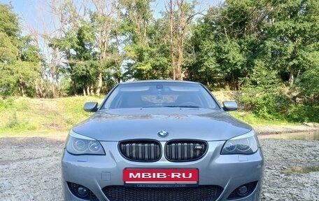 BMW 5 серия, 2004 год, 1 500 000 рублей, 3 фотография