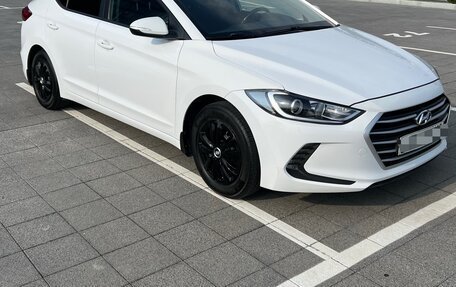 Hyundai Elantra VI рестайлинг, 2018 год, 1 650 000 рублей, 3 фотография