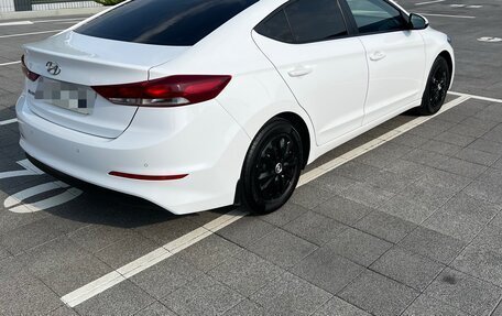 Hyundai Elantra VI рестайлинг, 2018 год, 1 650 000 рублей, 4 фотография