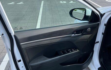 Hyundai Elantra VI рестайлинг, 2018 год, 1 650 000 рублей, 11 фотография