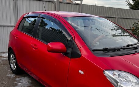 Toyota Yaris III рестайлинг, 2006 год, 550 000 рублей, 2 фотография