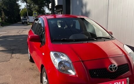 Toyota Yaris III рестайлинг, 2006 год, 550 000 рублей, 11 фотография