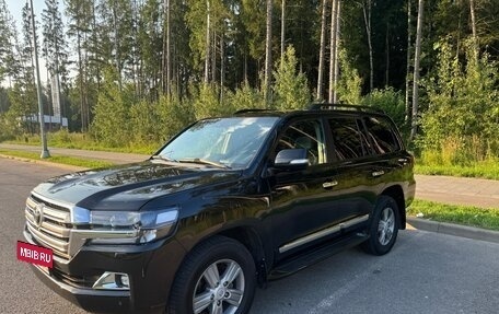Toyota Land Cruiser 200, 2013 год, 4 000 000 рублей, 8 фотография