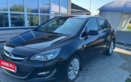 Opel Astra J, 2014 год, 945 000 рублей, 2 фотография