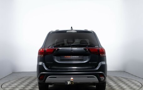 Mitsubishi Outlander III рестайлинг 3, 2019 год, 1 850 000 рублей, 6 фотография