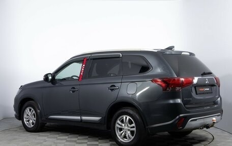 Mitsubishi Outlander III рестайлинг 3, 2019 год, 1 850 000 рублей, 7 фотография