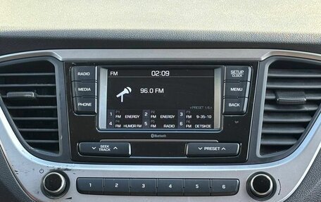 Hyundai Solaris II рестайлинг, 2018 год, 1 160 000 рублей, 17 фотография