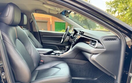 Toyota Camry, 2020 год, 2 800 000 рублей, 13 фотография
