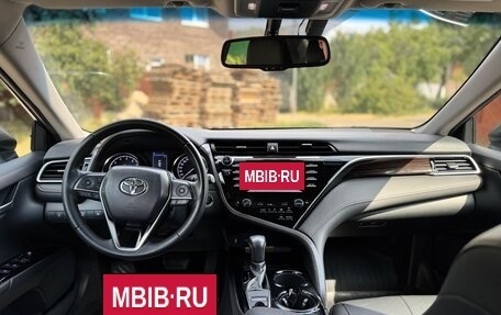 Toyota Camry, 2020 год, 2 800 000 рублей, 6 фотография