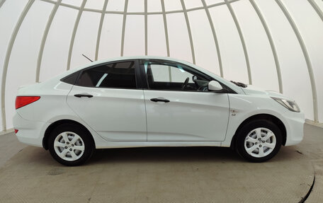 Hyundai Solaris II рестайлинг, 2013 год, 355 000 рублей, 5 фотография