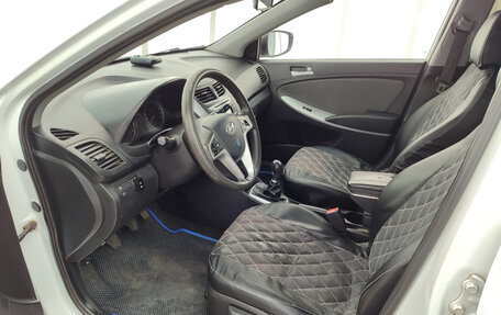 Hyundai Solaris II рестайлинг, 2013 год, 355 000 рублей, 20 фотография