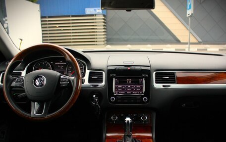 Volkswagen Touareg III, 2011 год, 1 748 000 рублей, 6 фотография