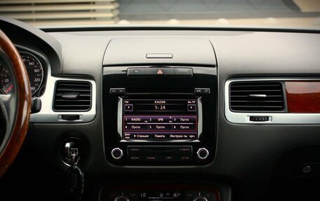 Volkswagen Touareg III, 2011 год, 1 748 000 рублей, 7 фотография