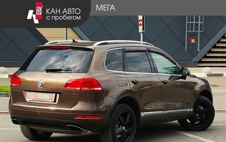 Volkswagen Touareg III, 2011 год, 1 748 000 рублей, 2 фотография