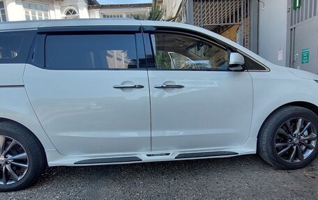 KIA Carnival III, 2018 год, 2 790 000 рублей, 7 фотография