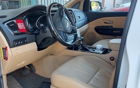 KIA Carnival III, 2018 год, 2 790 000 рублей, 21 фотография