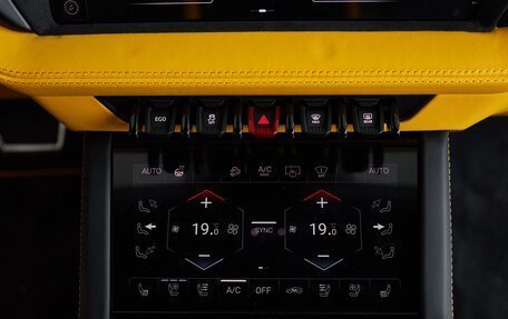 Lamborghini Urus I, 2025 год, 43 300 000 рублей, 17 фотография