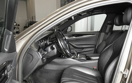 BMW 5 серия, 2017 год, 3 144 000 рублей, 11 фотография