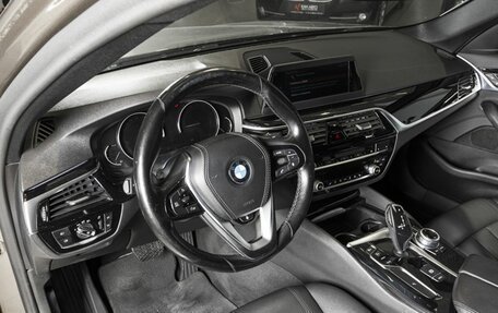 BMW 5 серия, 2017 год, 3 144 000 рублей, 3 фотография