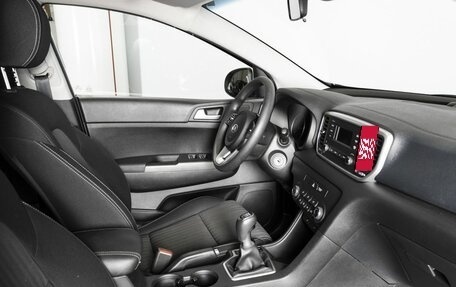 KIA Sportage IV рестайлинг, 2019 год, 2 233 000 рублей, 4 фотография