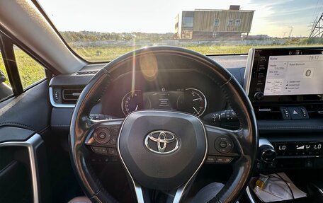 Toyota RAV4, 2021 год, 3 700 000 рублей, 11 фотография