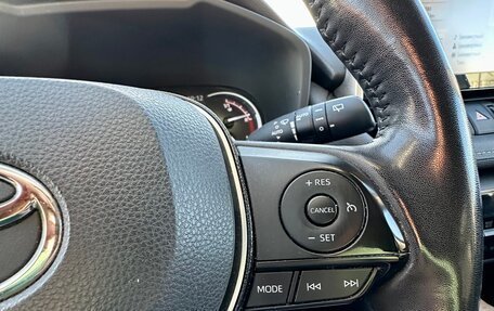 Toyota RAV4, 2021 год, 3 700 000 рублей, 12 фотография