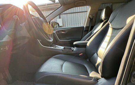 Toyota RAV4, 2022 год, 3 650 000 рублей, 7 фотография